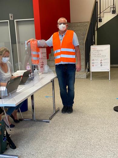 Empfang und Registrierung im Gebäude 9.